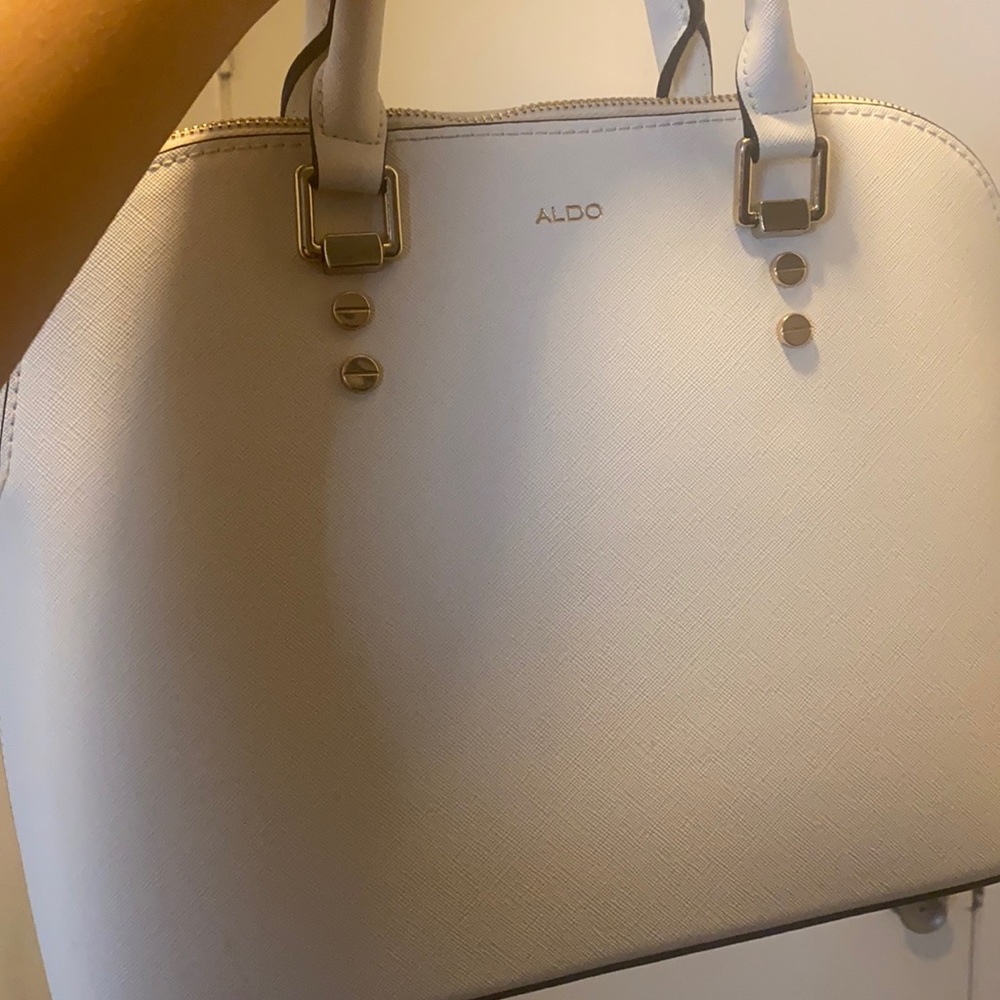 Aldo tote bag Just have to Many white ones !